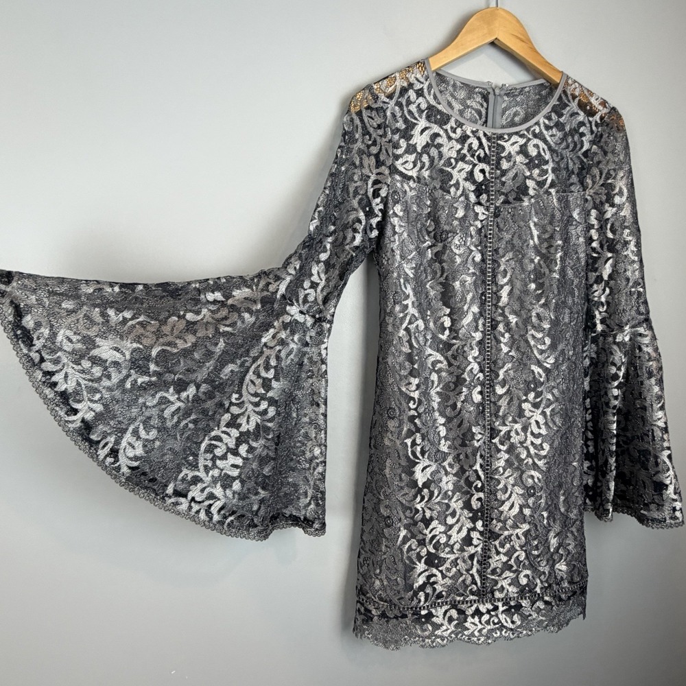 White House Black Market Silver Metallic Lace Bell Sleeve Shift Dress Size 2 NWT